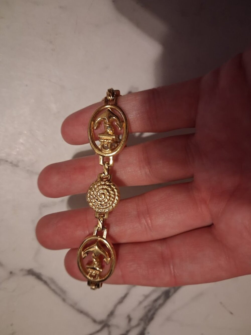 7 inch Avon Nautical bracelet